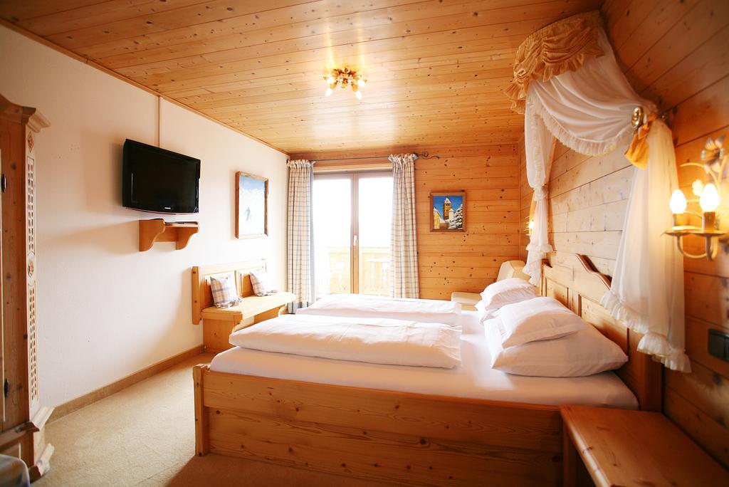 Rosis Sonnbergstuben Hotel 4*